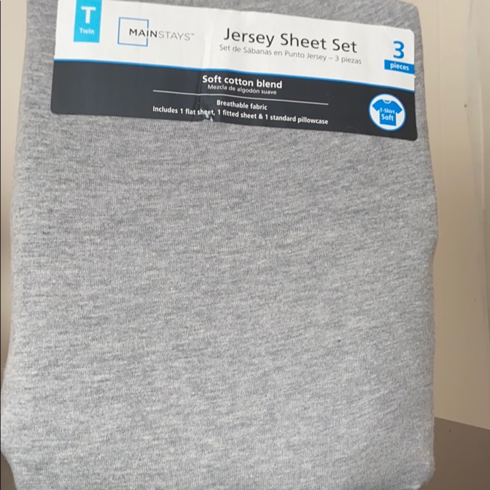 Twin sheet set